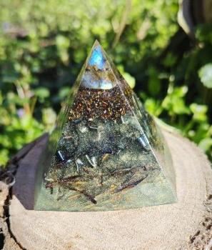 Orgonitpyramide Labradorith