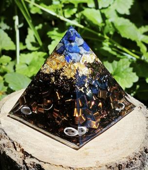 Orgonitpyramide Lapislazuli