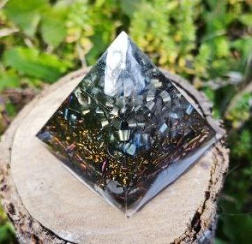 Orgonitpyramide Magnesit