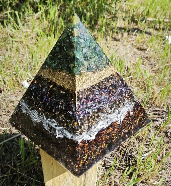 Orgonitpyramide Aventurin