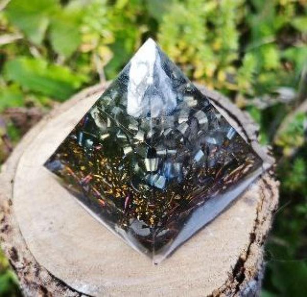 Orgonitpyramide Magnesit